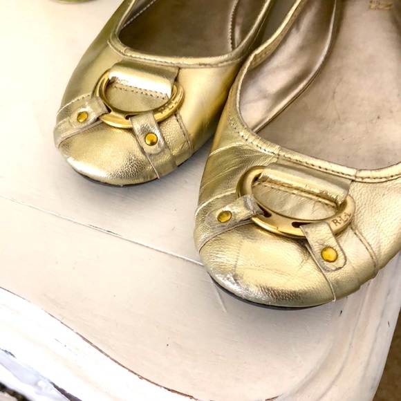 Ralph Lauren Gold Leather Flats - Picture 3 of 3